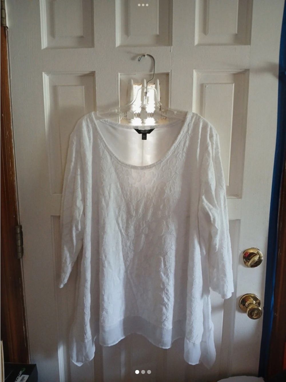 Simply Vera Vera Wang White Scoop Neck Embroidered Blouse